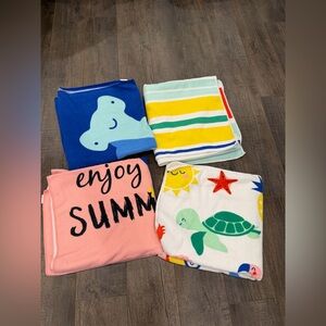 Set of 4 Kids Beach Towels Tropical Flamingo Turtle Toucan Shark Summer Towels
